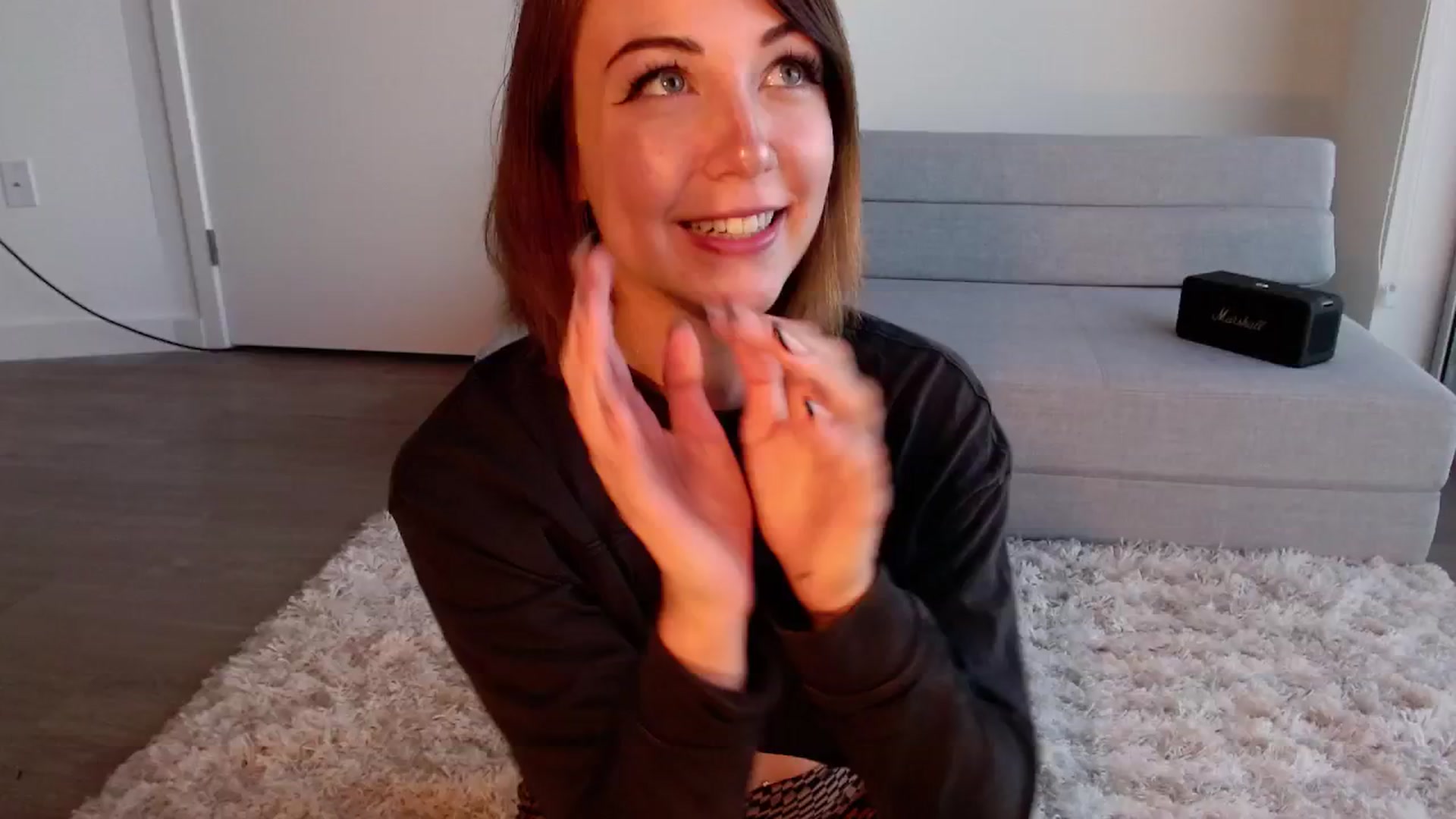 Gallery image thumbnail from cuteholly's myfreecams stream on, 06/20/2024, 23:46 image 20 of 20
