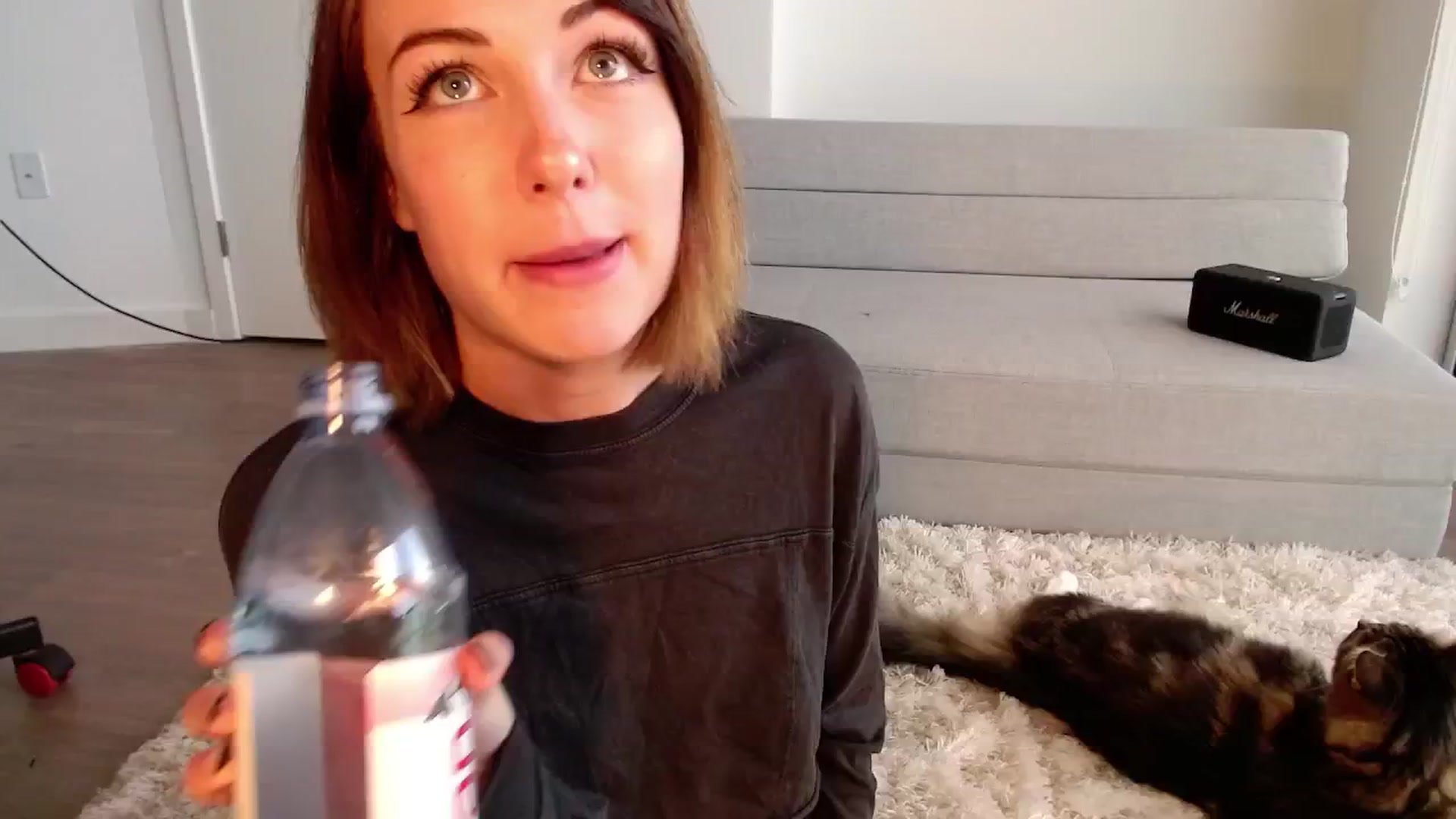 Gallery image thumbnail from cuteholly's myfreecams stream on, 06/20/2024, 23:46 image 12 of 20