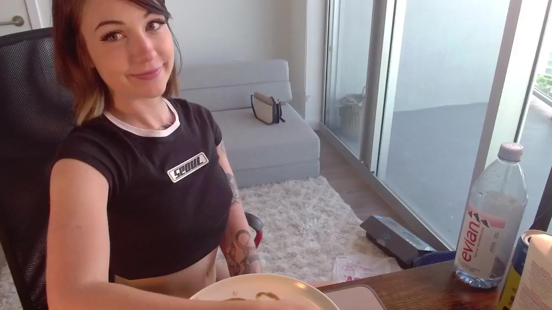 Gallery image thumbnail from cuteholly's myfreecams stream on, 06/28/2024, 24:13 image 4 of 20