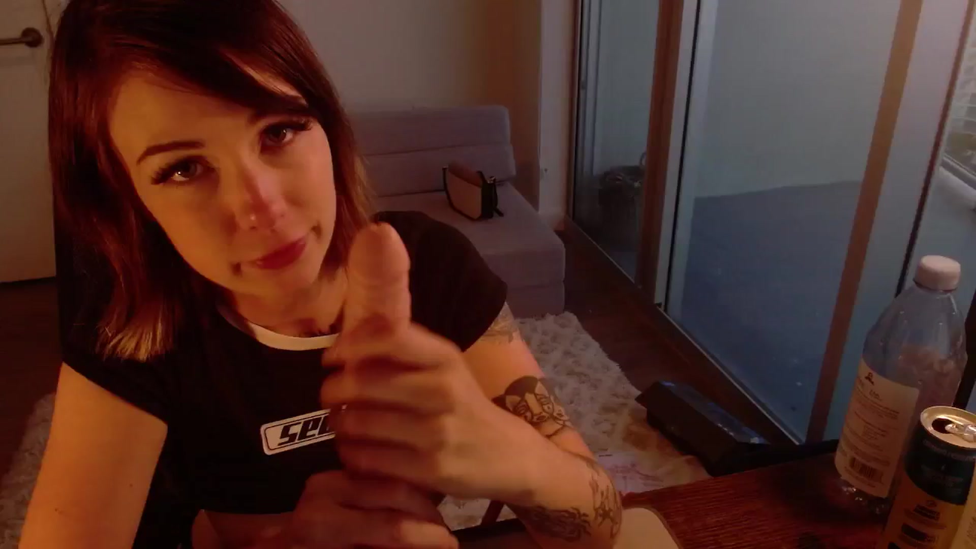 Gallery image thumbnail from cuteholly's myfreecams stream on, 06/28/2024, 24:13 image 19 of 20