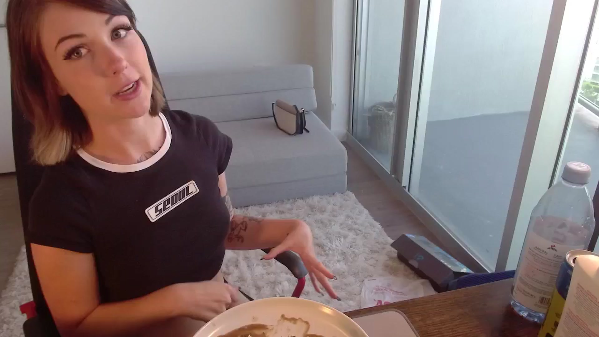 Gallery image thumbnail from cuteholly's myfreecams stream on, 06/28/2024, 24:13 image 8 of 20