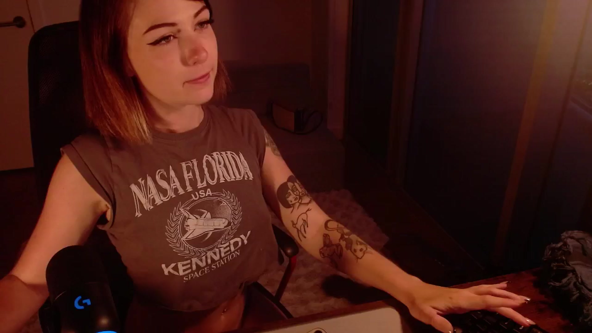 Gallery image thumbnail from cuteholly's myfreecams stream on, 06/29/2024, 24:26 image 20 of 20