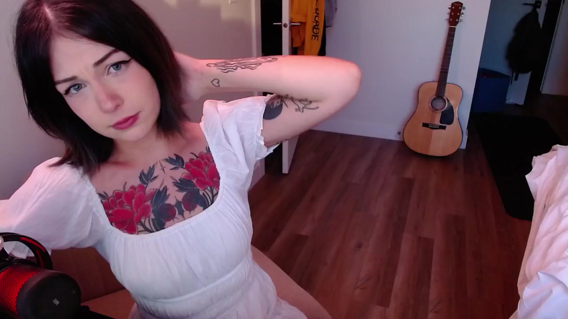 Gallery image thumbnail from cuteholly's myfreecams stream on, 07/15/2024, 03:55 image 16 of 20