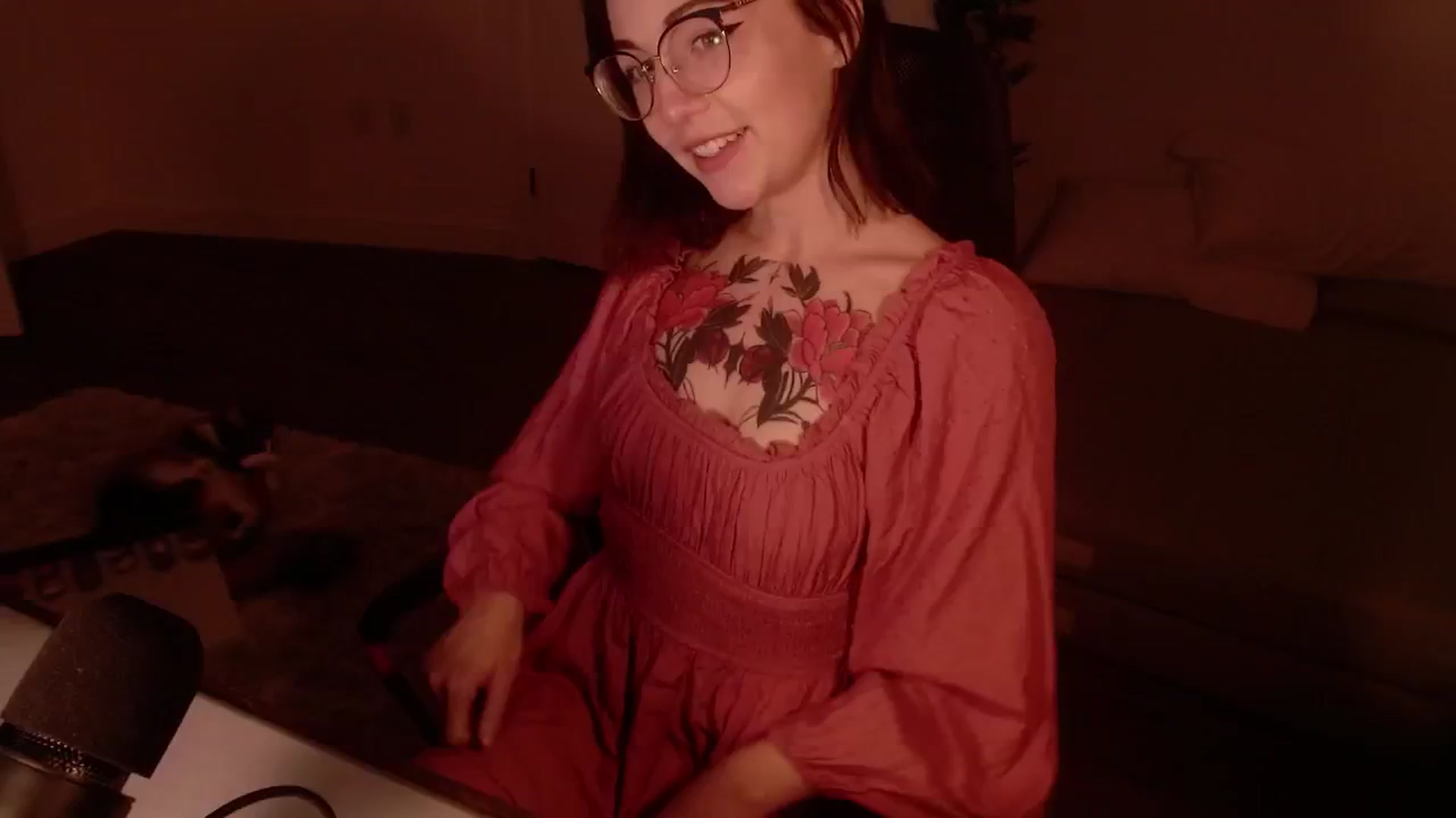 Gallery image thumbnail from cuteholly's myfreecams stream on, 10/02/2024, 01:59 image 7 of 20