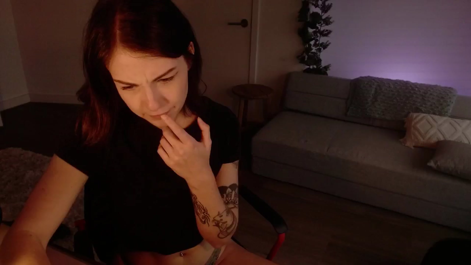 Gallery image thumbnail from cuteholly's myfreecams stream on, 10/12/2024, 21:55 image 10 of 20