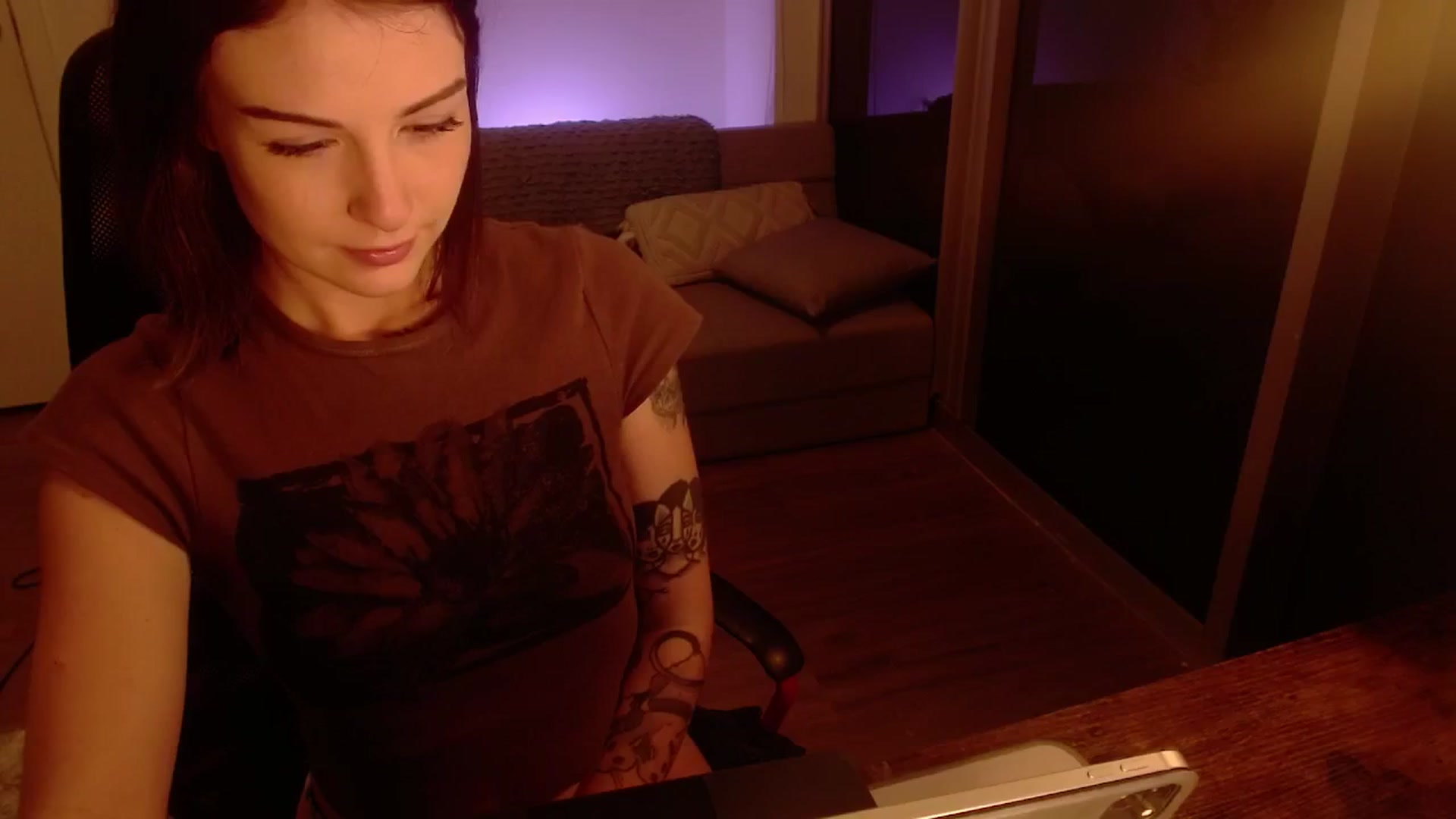 Gallery image thumbnail from cuteholly's myfreecams stream on, 10/15/2024, 23:31 image 20 of 20