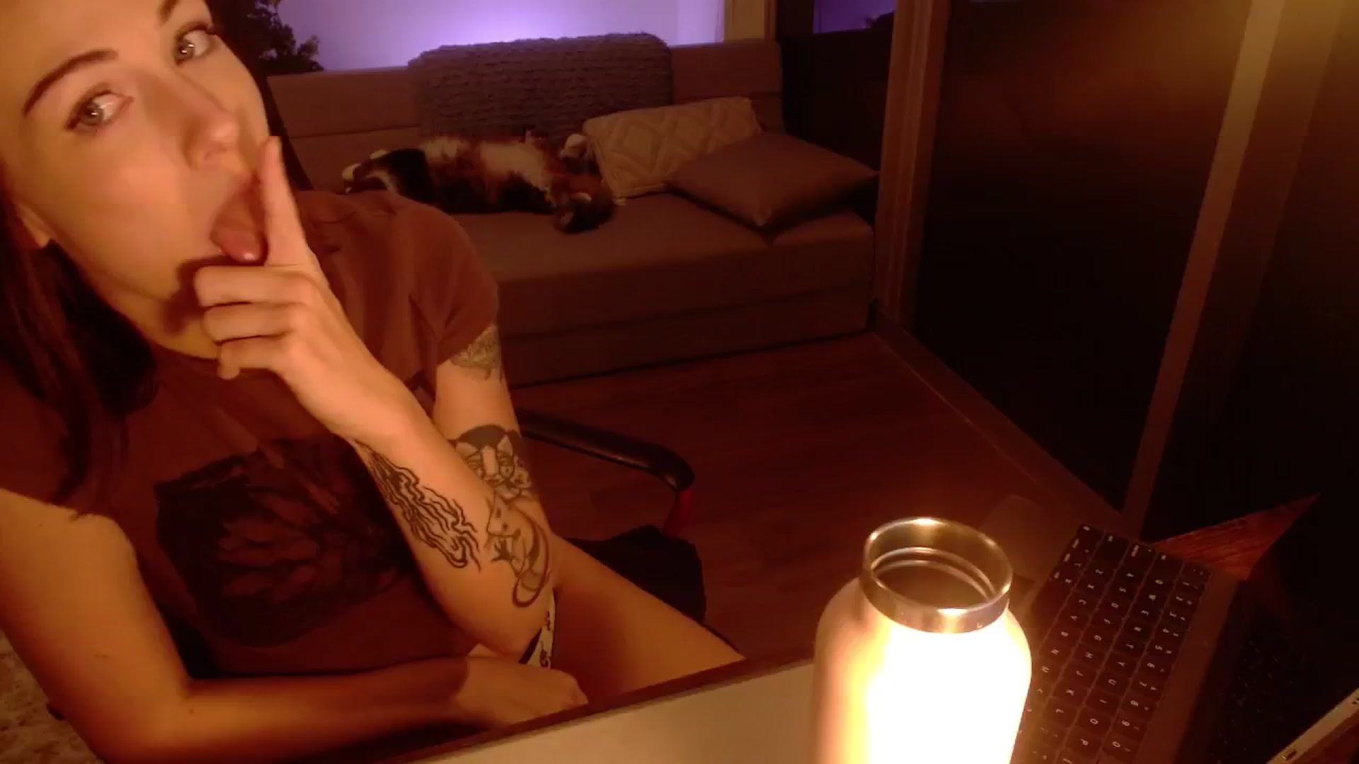 Gallery image thumbnail from cuteholly's myfreecams stream on, 10/15/2024, 23:31 image 15 of 20