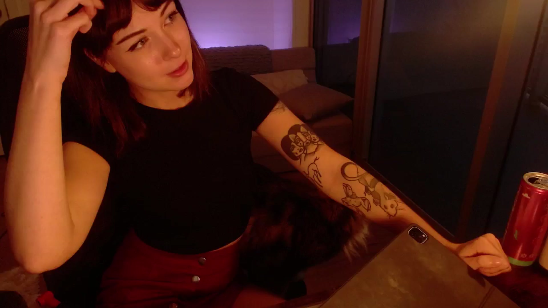 Gallery image thumbnail from cuteholly's myfreecams stream on, 10/18/2024, 22:25 image 18 of 20