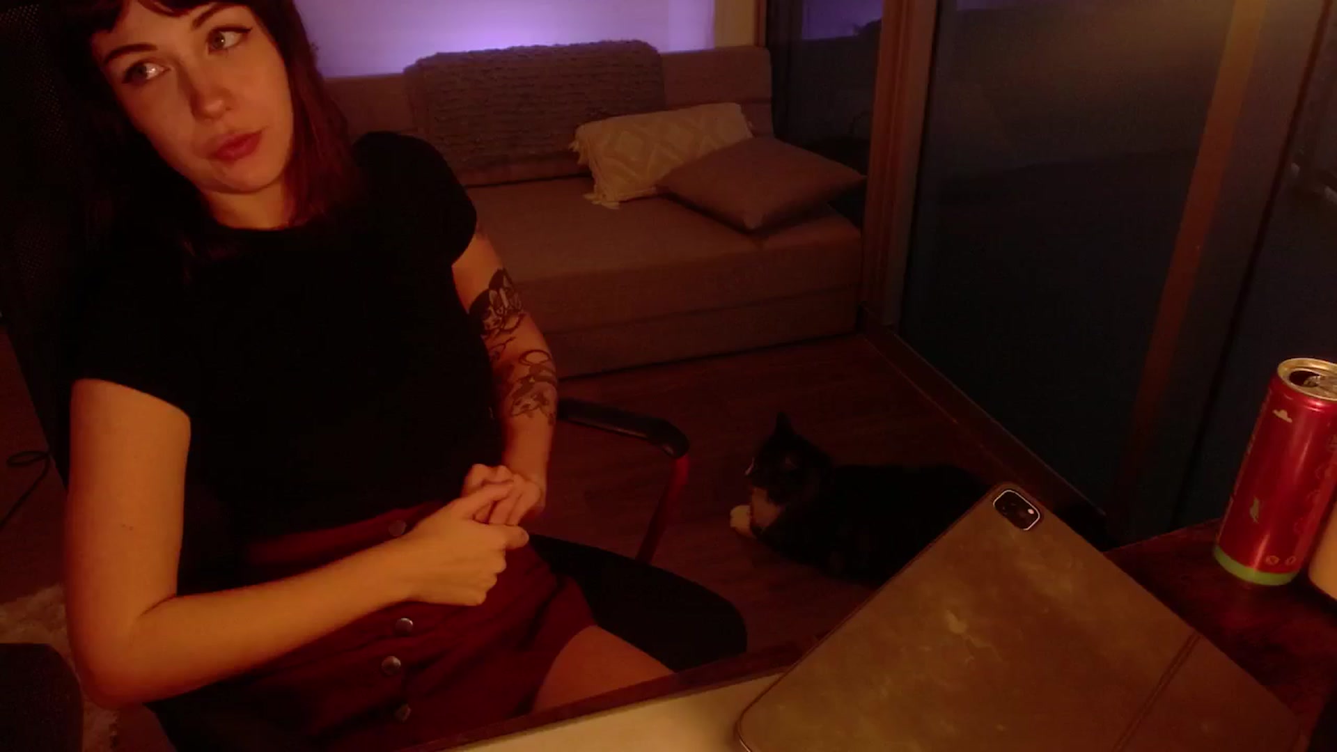 Gallery image thumbnail from cuteholly's myfreecams stream on, 10/18/2024, 22:25 image 20 of 20