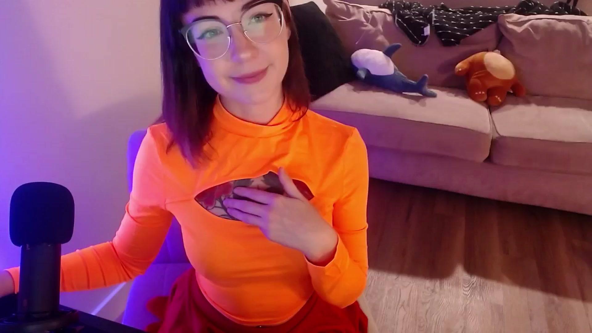 Gallery image thumbnail from cuteholly's myfreecams stream on, 11/01/2024, 01:38 image 19 of 20