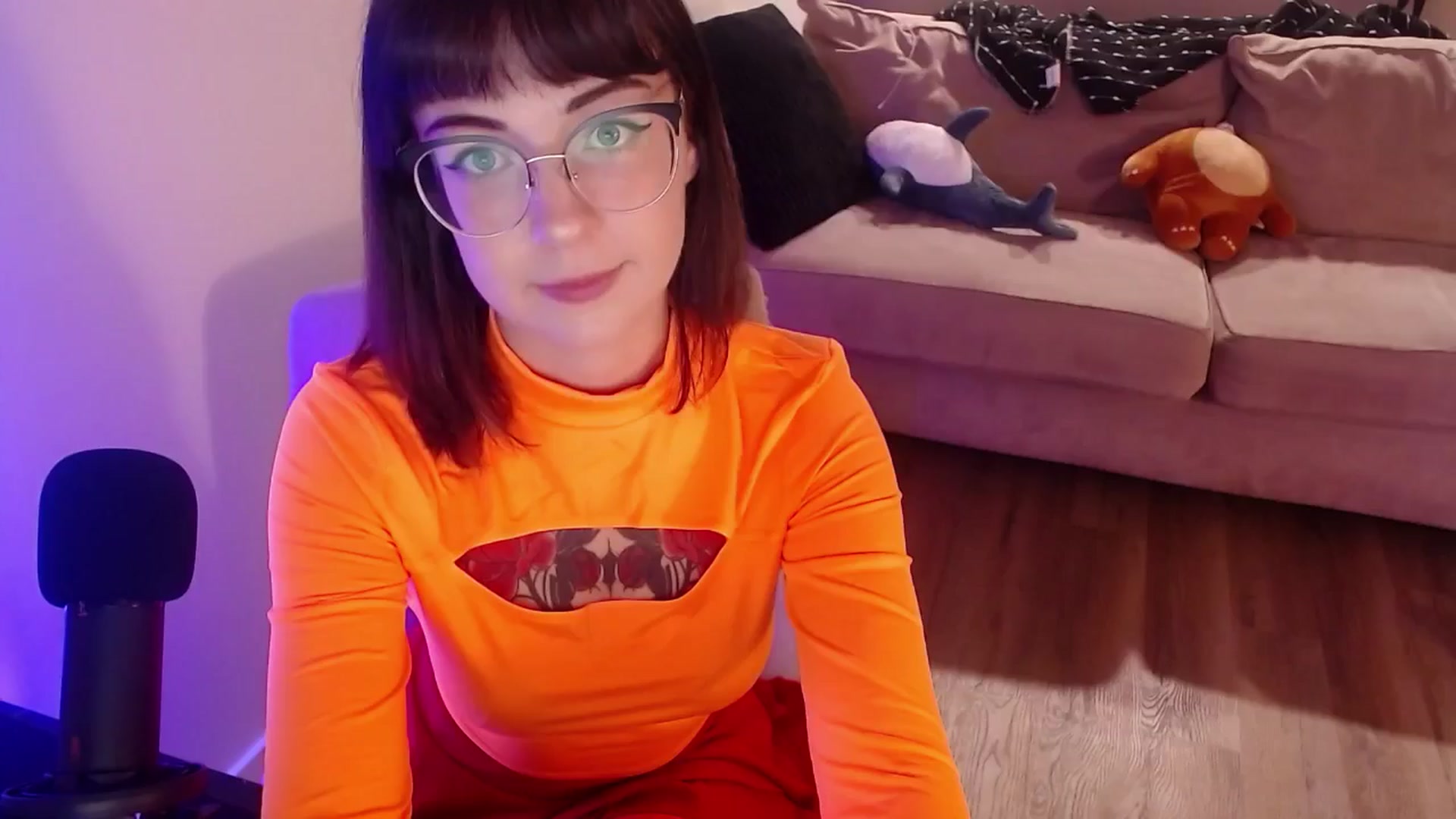 Gallery image thumbnail from cuteholly's myfreecams stream on, 11/01/2024, 02:48 image 7 of 20
