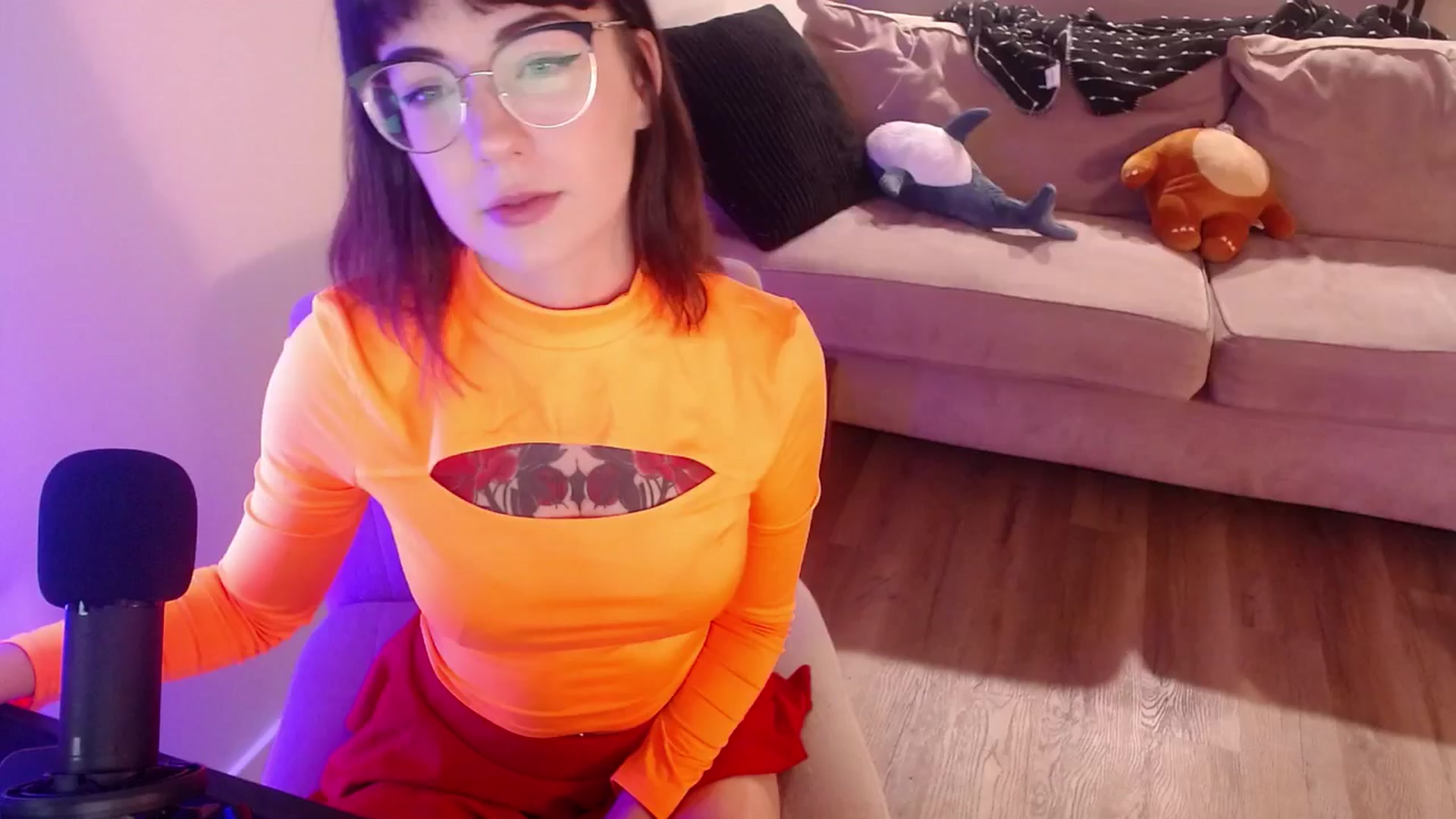Gallery image thumbnail from cuteholly's myfreecams stream on, 11/01/2024, 02:48 image 15 of 20