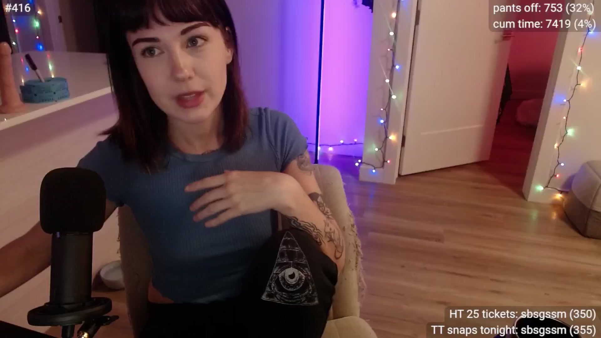 Gallery image thumbnail from cuteholly's myfreecams stream on, 11/07/2024, 04:08 image 3 of 20