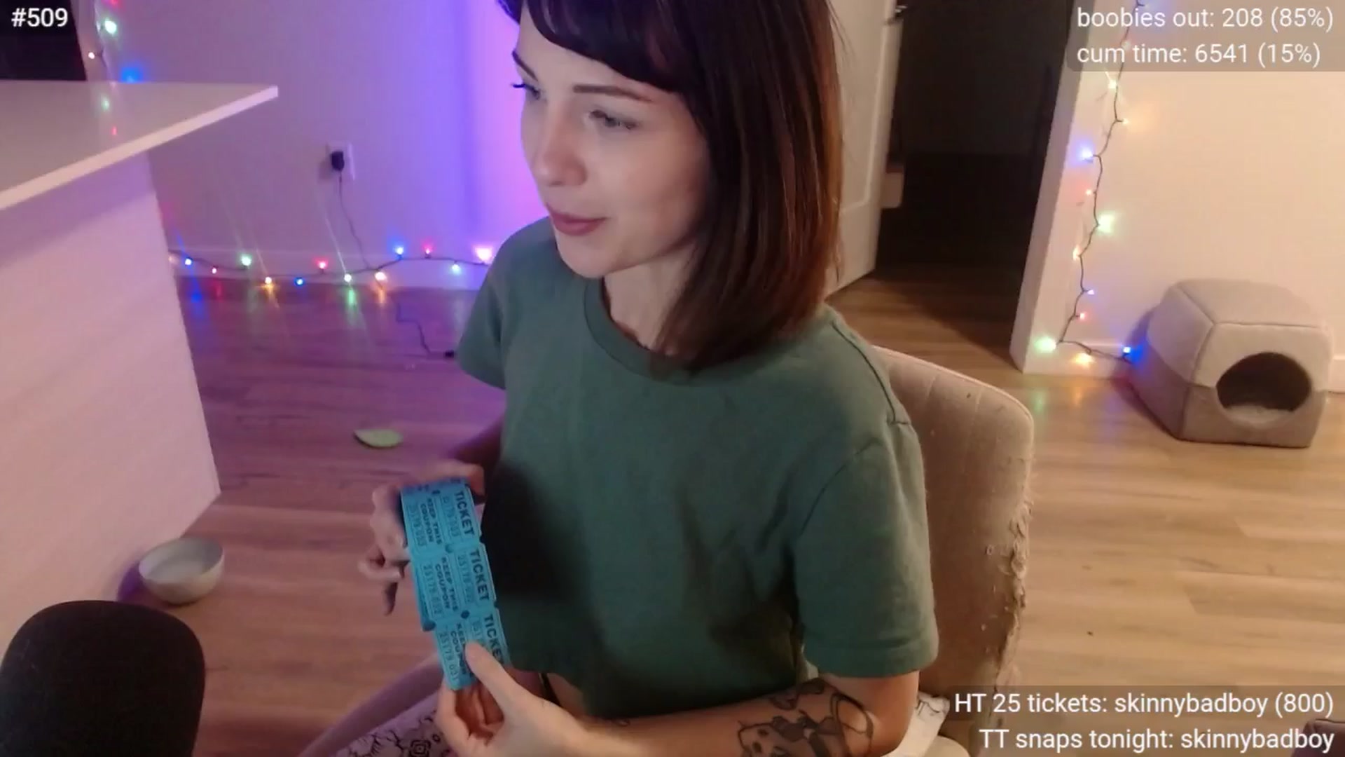 Gallery image thumbnail from cuteholly's myfreecams stream on, 11/15/2024, 09:29 image 5 of 20