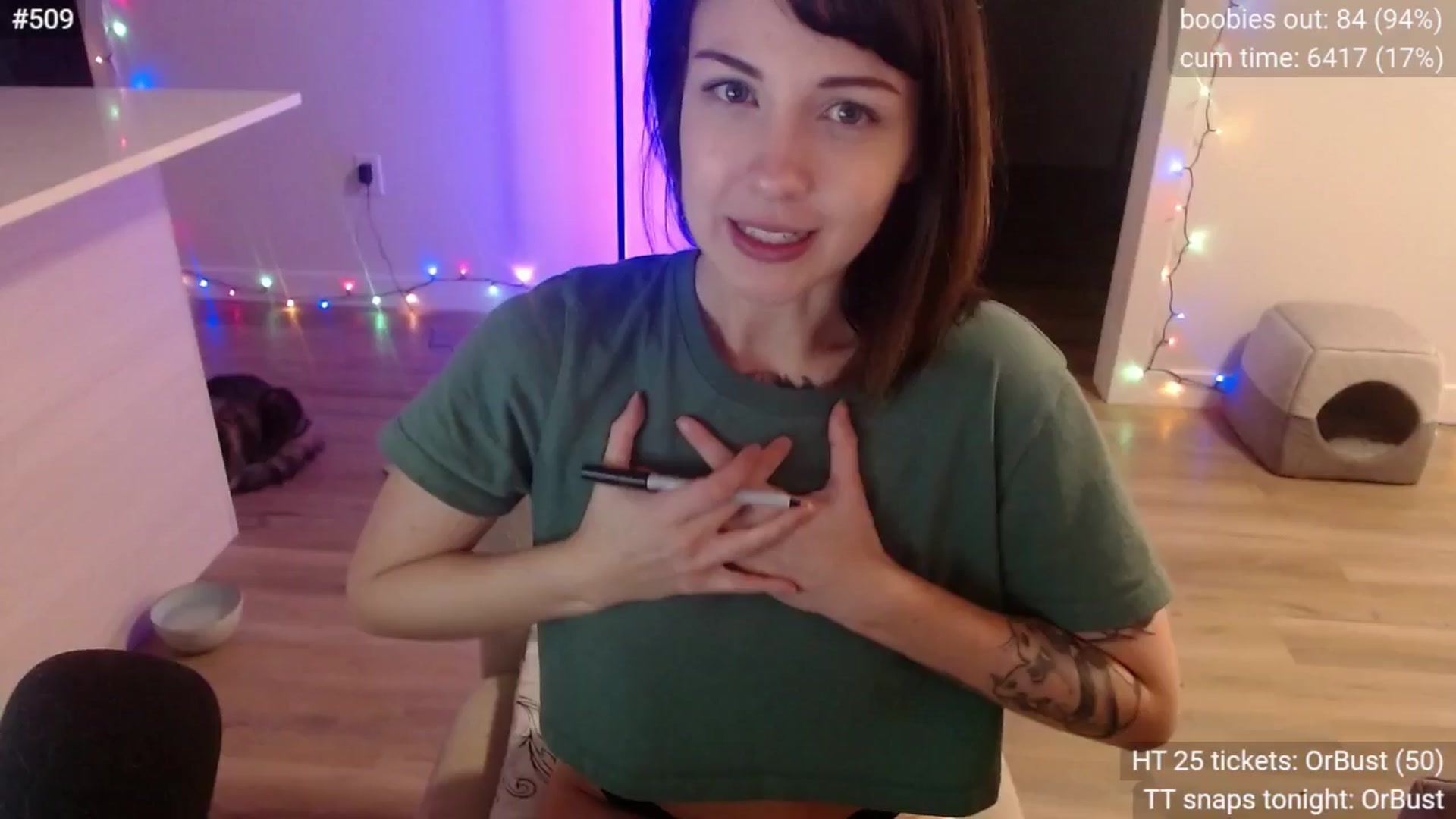 Gallery image thumbnail from cuteholly's myfreecams stream on, 11/15/2024, 09:29 image 9 of 20