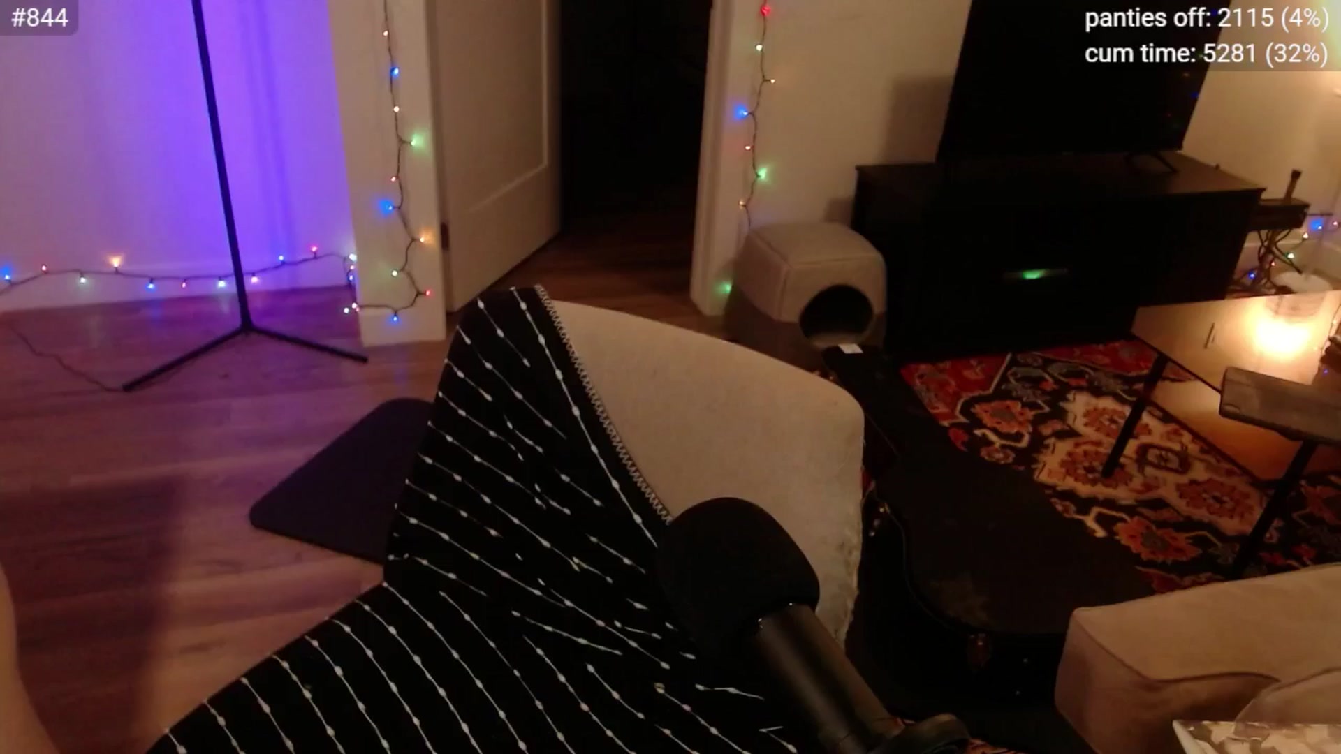 Gallery image thumbnail from cuteholly's myfreecams stream on, 11/29/2024, 24:04 image 19 of 20