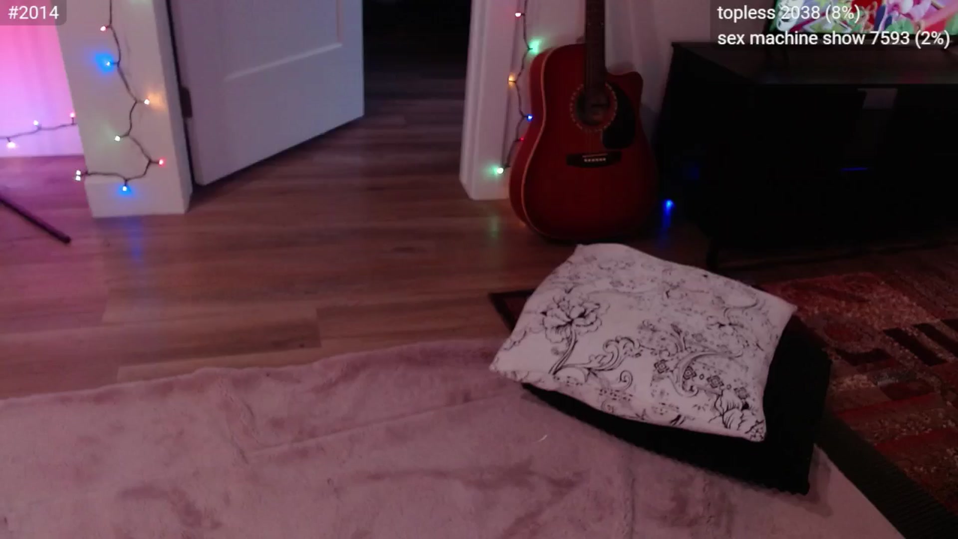 Gallery image thumbnail from cuteholly's myfreecams stream on, 12/15/2024, 21:41 image 7 of 20