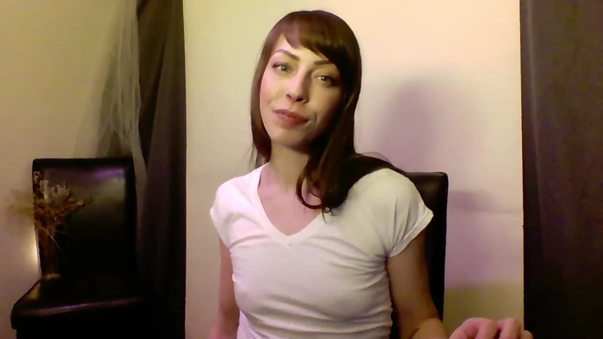 Gallery image thumbnail from cutemuse's myfreecams stream on, 12/12/2022, 02:12 image 13 of 20