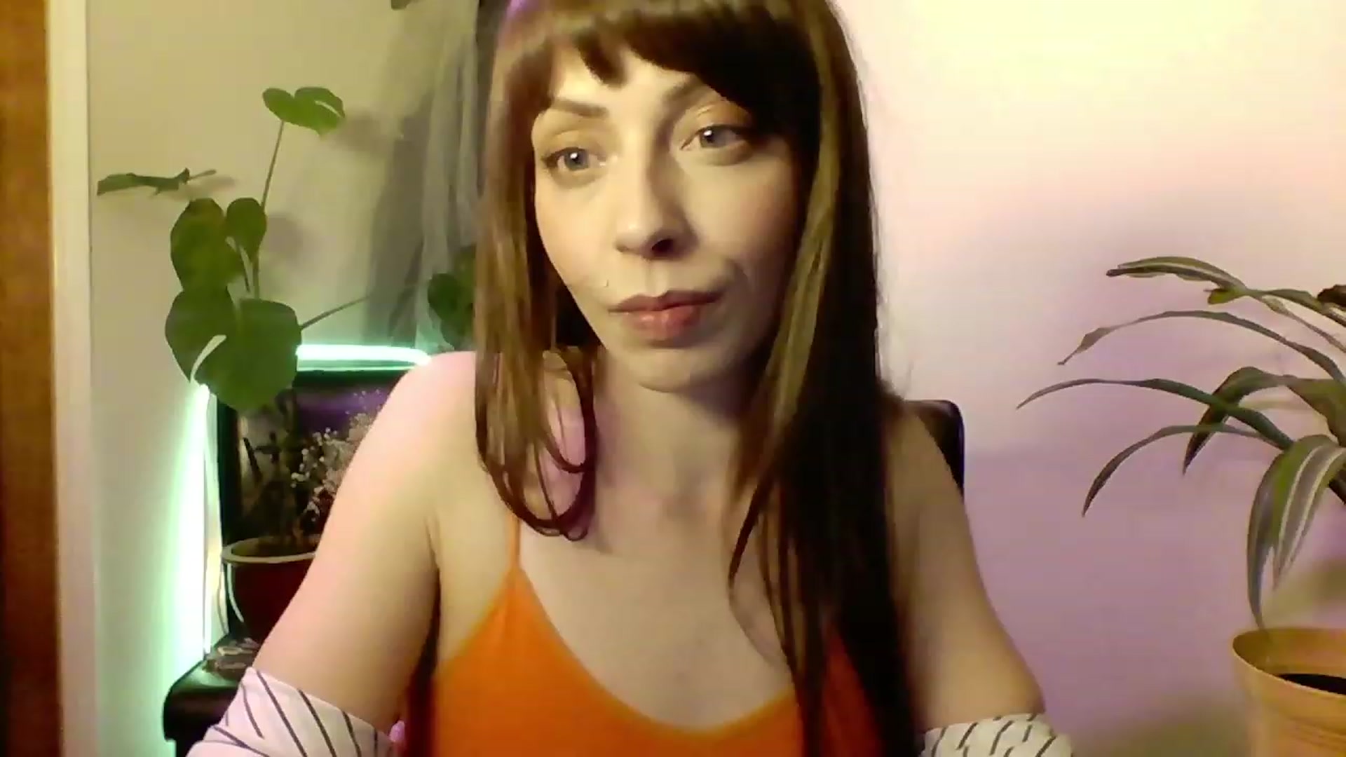 Gallery image thumbnail from cutemuse's myfreecams stream on, 12/14/2022, 22:39 image 16 of 20