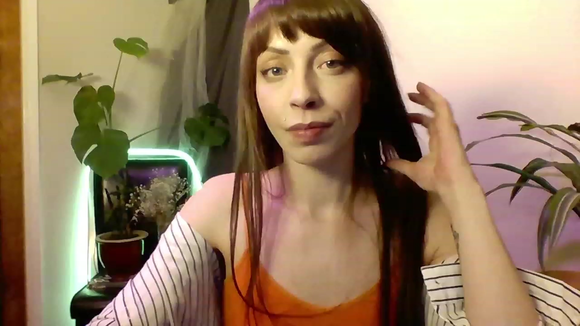 Gallery image thumbnail from cutemuse's myfreecams stream on, 12/14/2022, 22:39 image 20 of 20