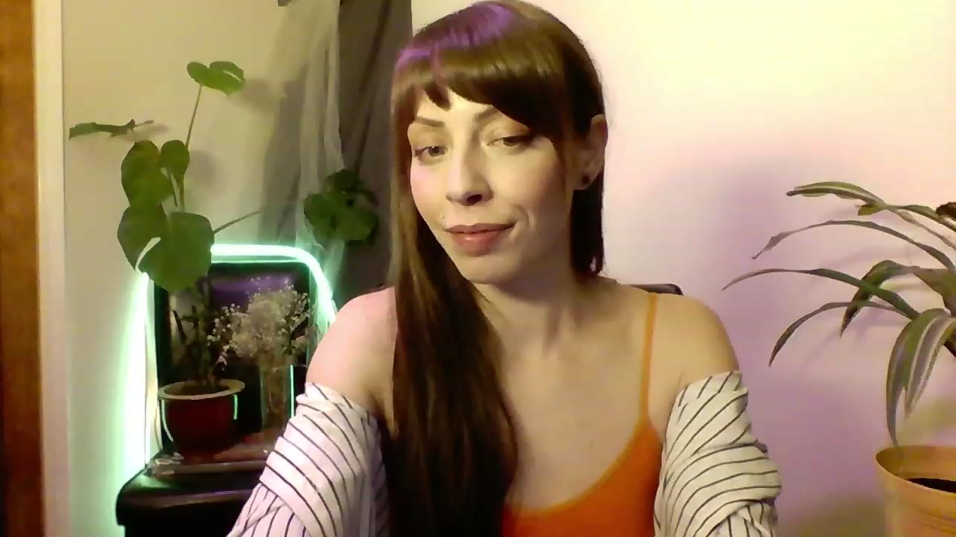 Gallery image thumbnail from cutemuse's myfreecams stream on, 12/14/2022, 22:39 image 13 of 20