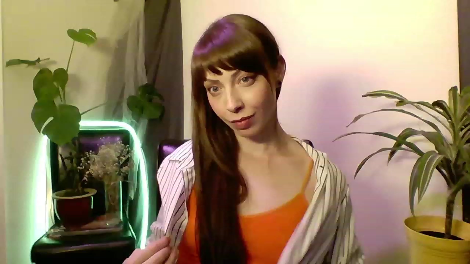 Gallery image thumbnail from cutemuse's myfreecams stream on, 12/14/2022, 22:39 image 8 of 20