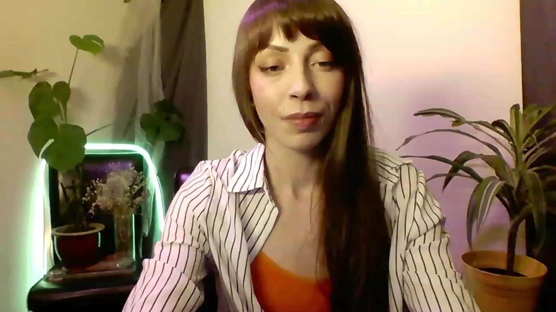 Gallery image thumbnail from cutemuse's myfreecams stream on, 12/14/2022, 22:39 image 1 of 20