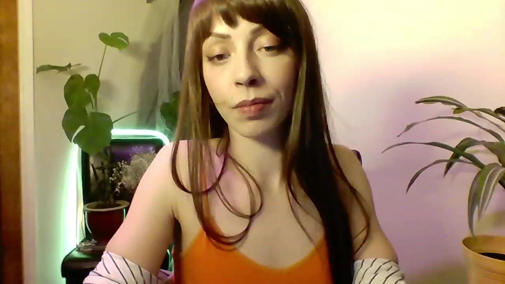 Gallery image thumbnail from cutemuse's myfreecams stream on, 12/14/2022, 22:39 image 17 of 20