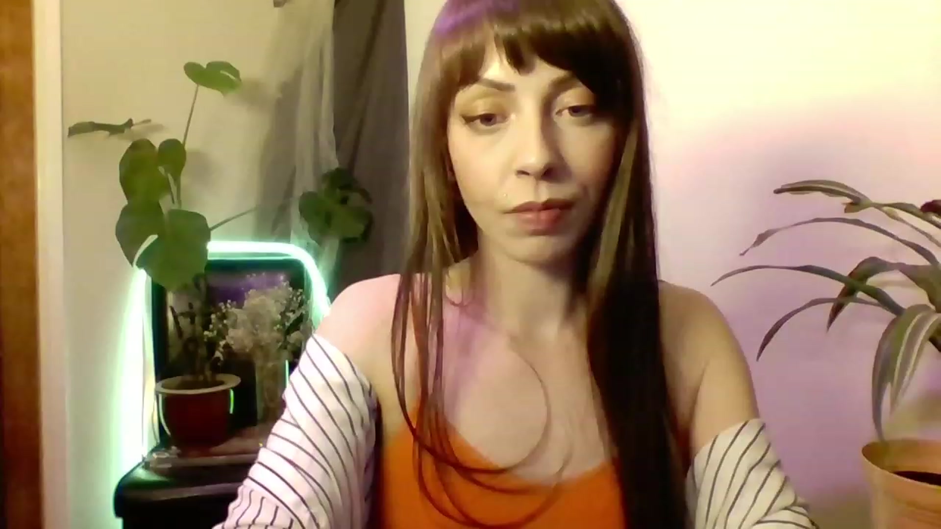 Gallery image thumbnail from cutemuse's myfreecams stream on, 12/14/2022, 22:39 image 18 of 20
