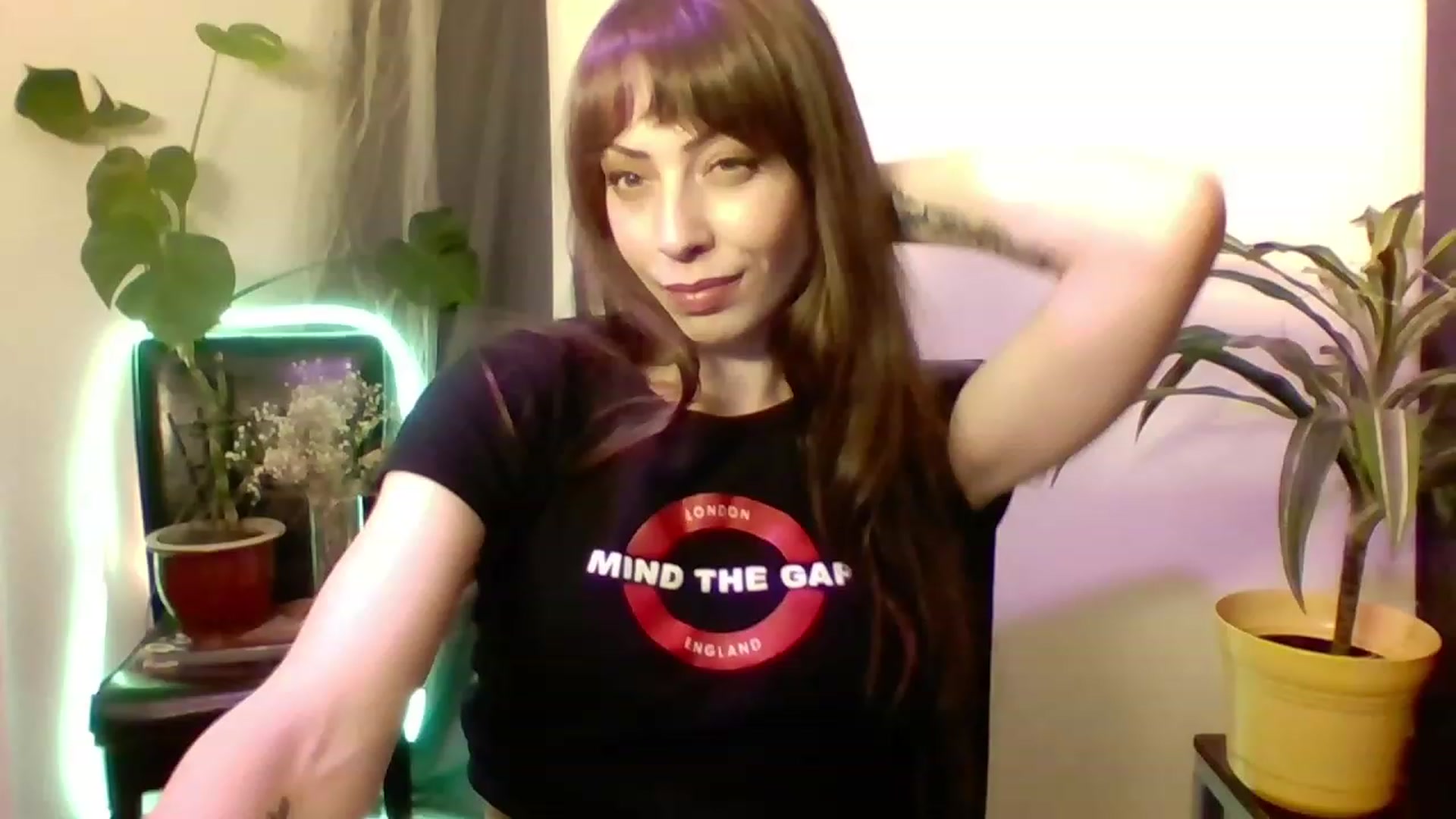 Gallery image thumbnail from cutemuse's myfreecams stream on, 12/15/2022, 04:33 image 13 of 20