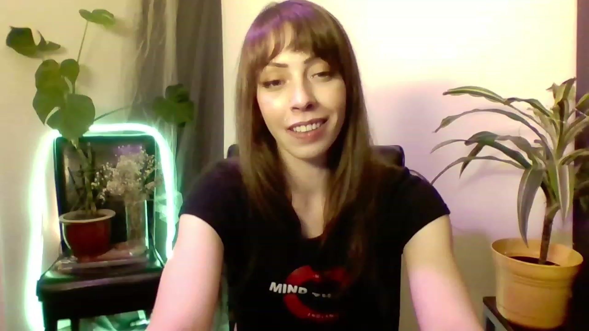 Gallery image thumbnail from cutemuse's myfreecams stream on, 12/15/2022, 04:33 image 16 of 20