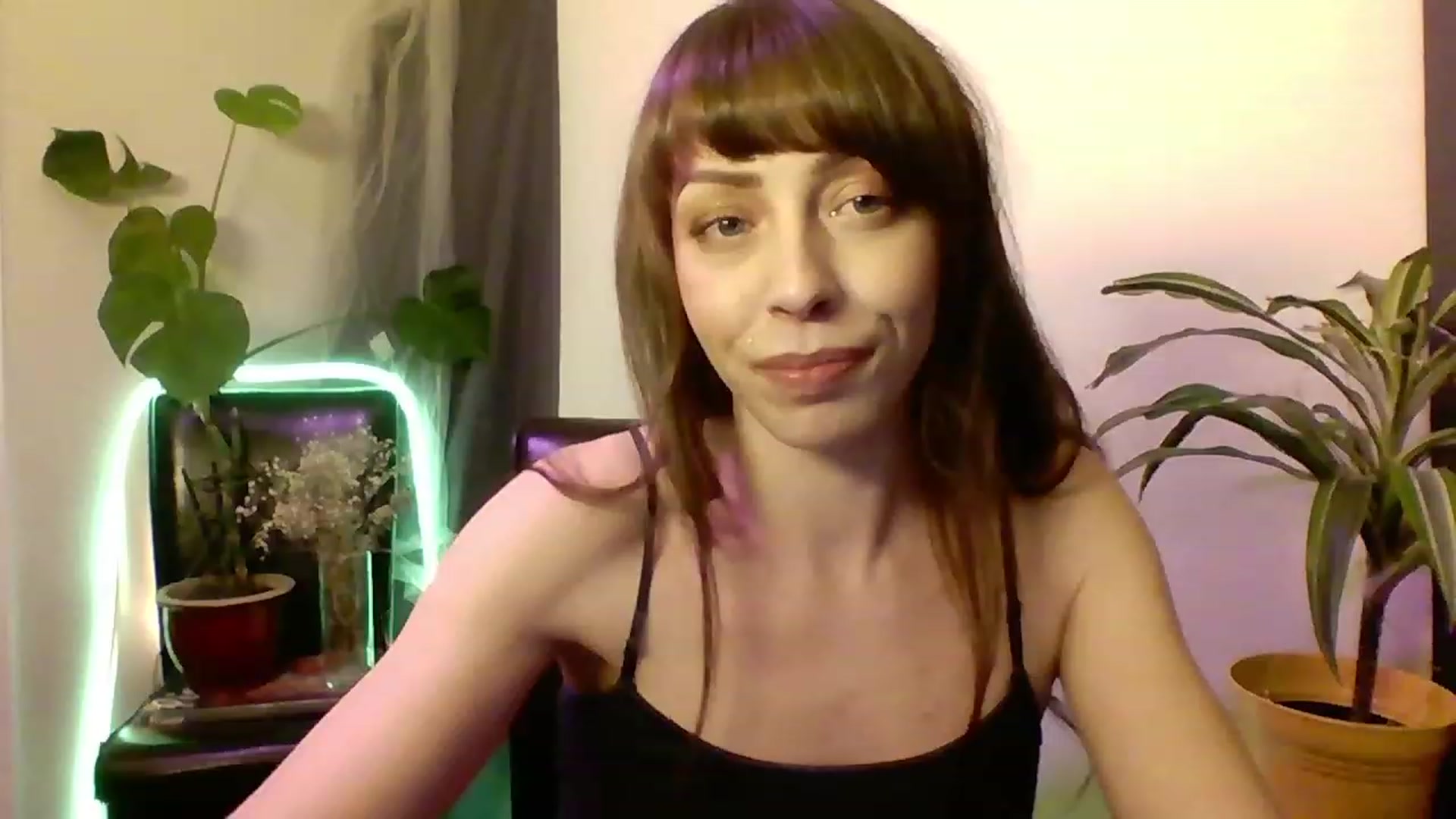 Gallery image thumbnail from cutemuse's myfreecams stream on, 12/16/2022, 06:45 image 20 of 20
