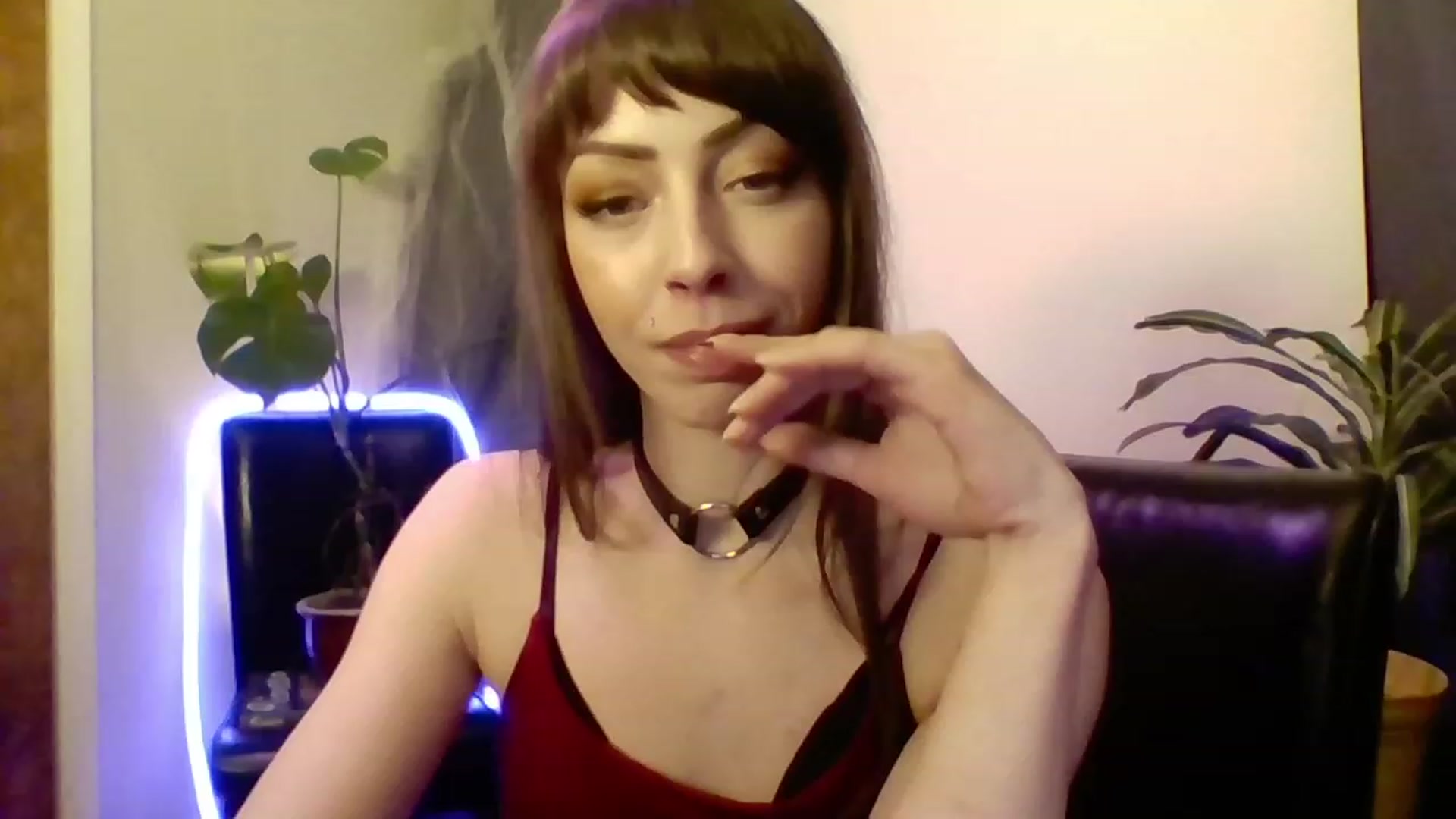 Gallery image thumbnail from cutemuse's myfreecams stream on, 12/17/2022, 23:52 image 13 of 20