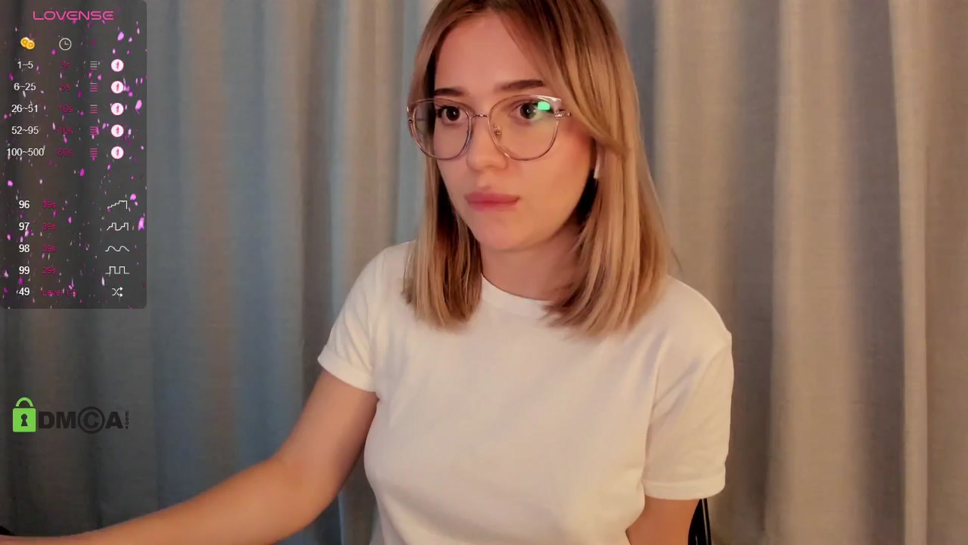 Gallery image thumbnail from cutiee's myfreecams stream on, 03/30/2025, 08:40 image 12 of 20