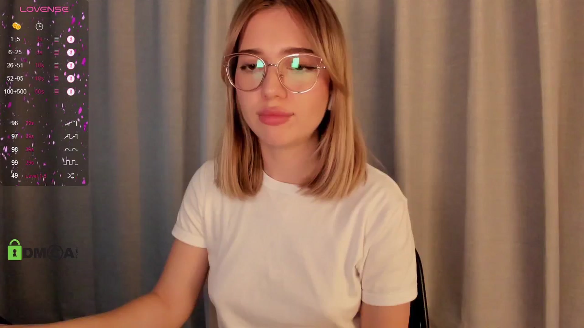 Gallery image thumbnail from cutiee's myfreecams stream on, 03/30/2025, 08:40 image 19 of 20