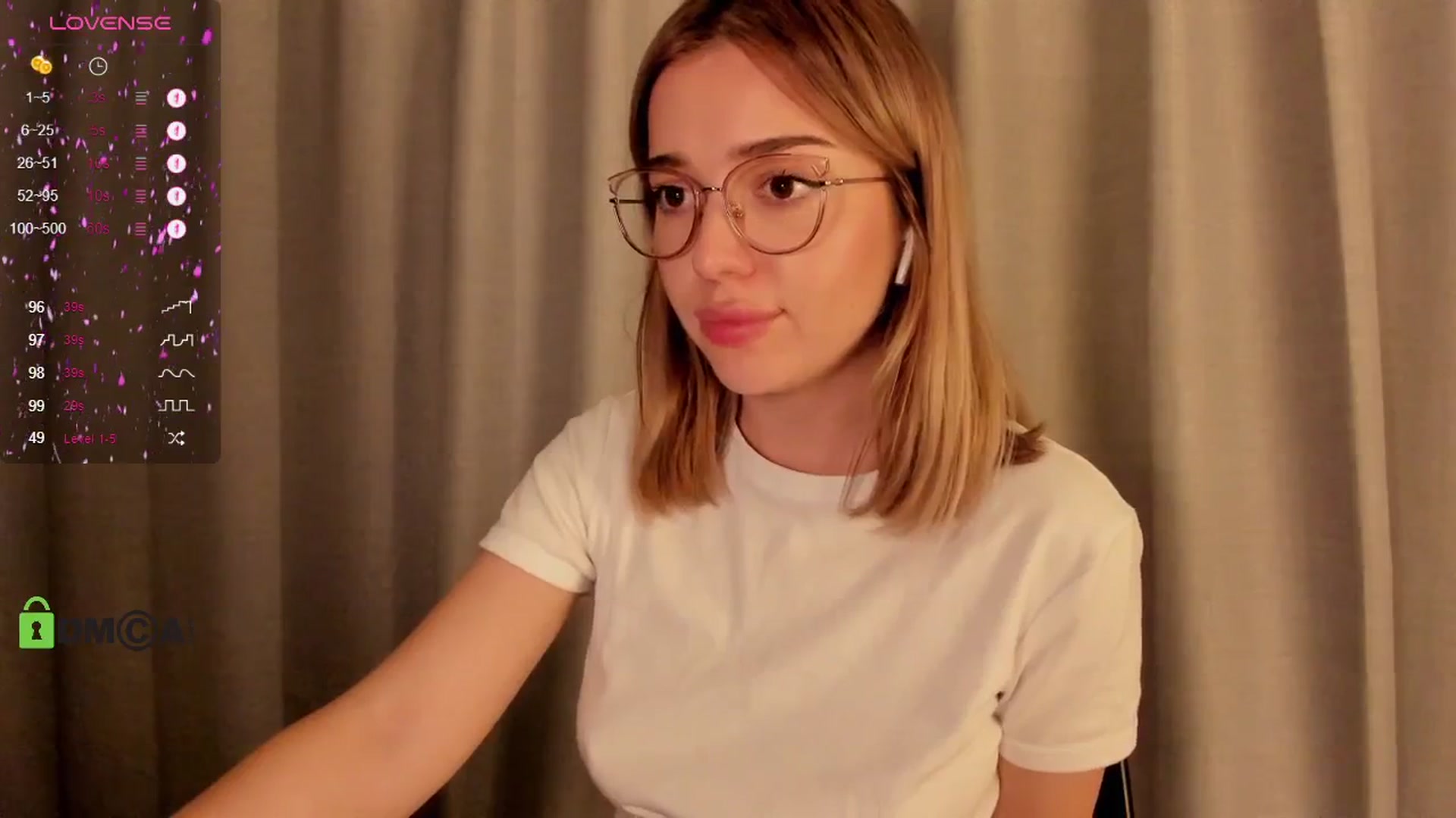 Gallery image thumbnail from cutiee's myfreecams stream on, 03/30/2025, 10:07 image 7 of 20