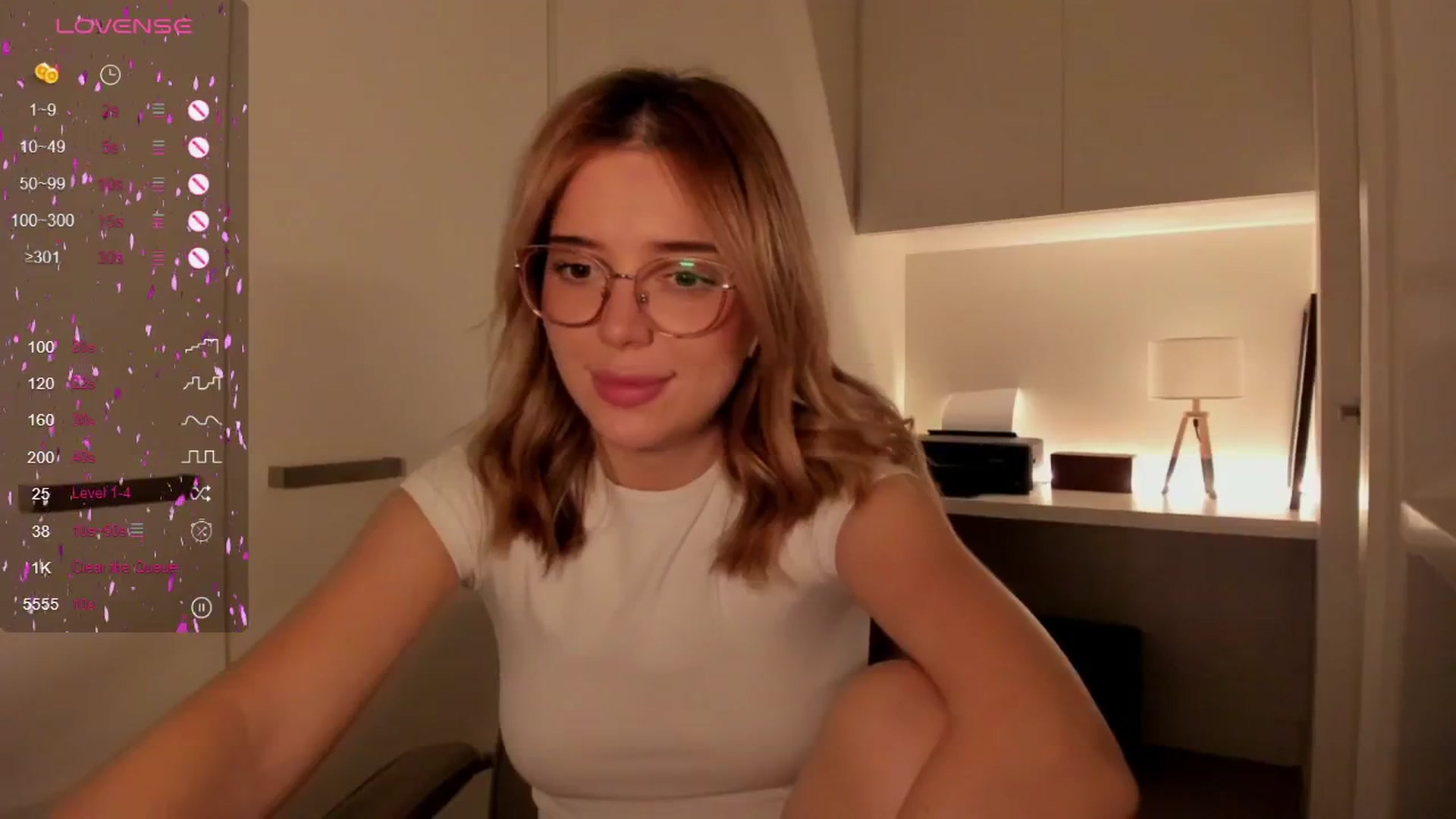 Gallery image thumbnail from cutiee's myfreecams stream on, 04/23/2025, 11:37 image 6 of 20