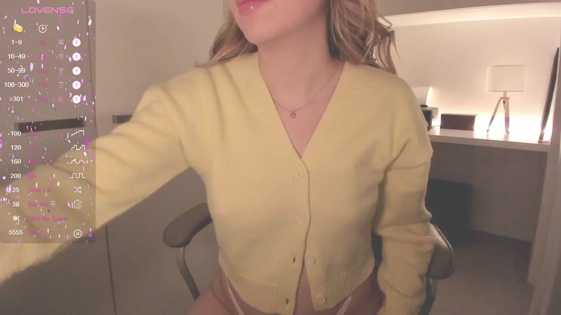 Gallery image thumbnail from cutiee's myfreecams stream on, 04/28/2025, 14:28 image 9 of 20