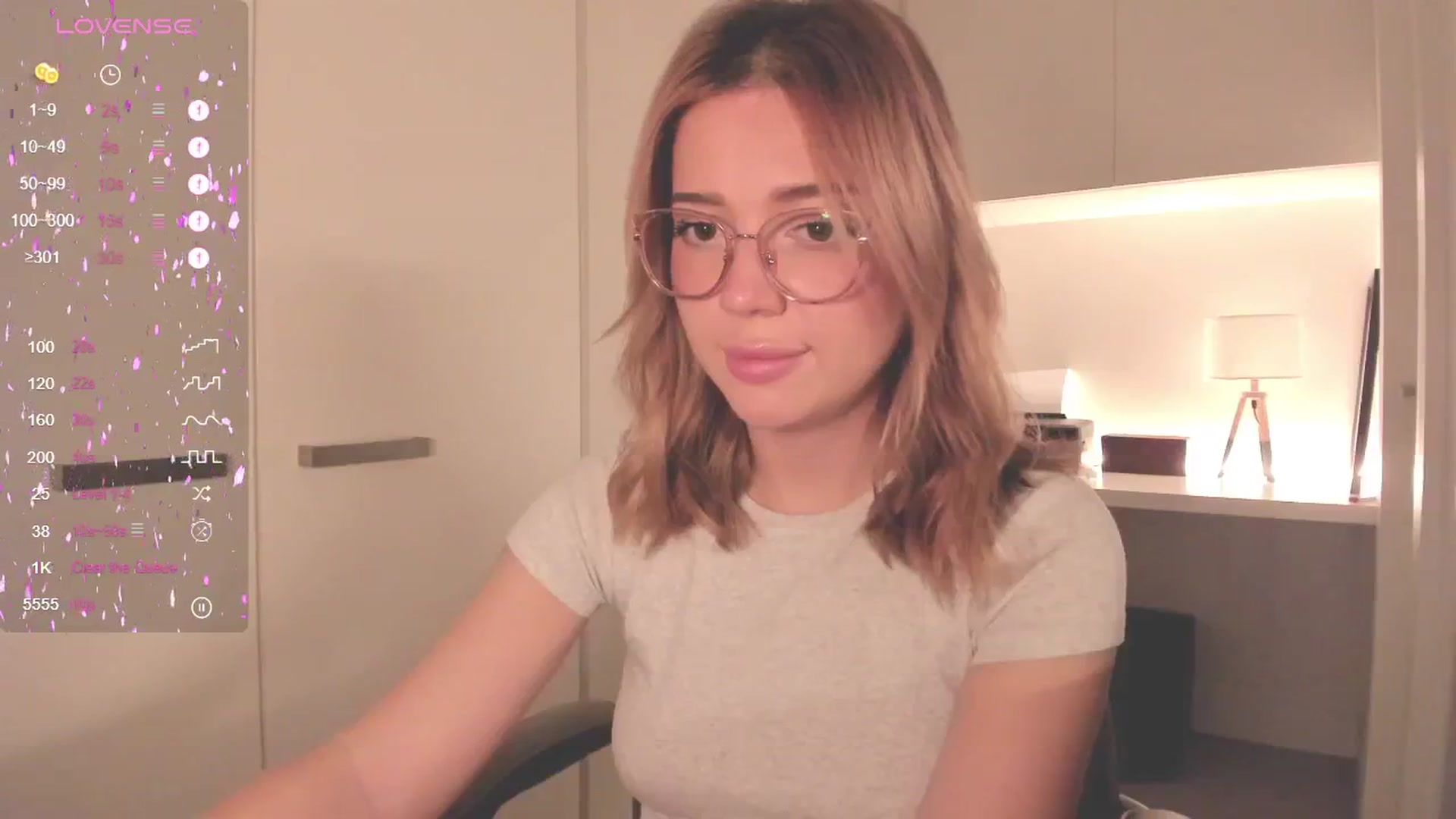 Gallery image thumbnail from cutiee's myfreecams stream on, 04/30/2025, 08:54 image 10 of 20
