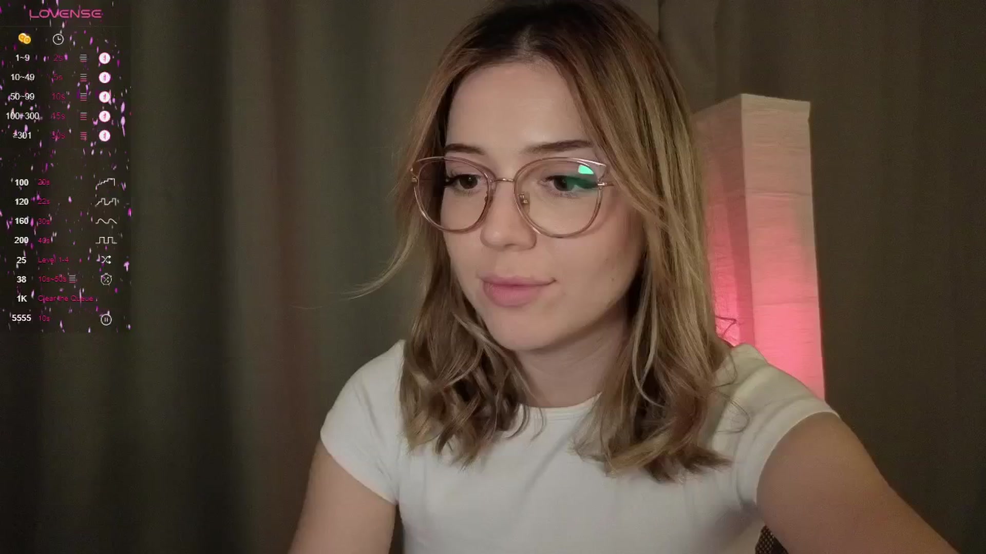 Gallery image thumbnail from cutiee's myfreecams stream on, 05/18/2025, 18:38 image 1 of 20