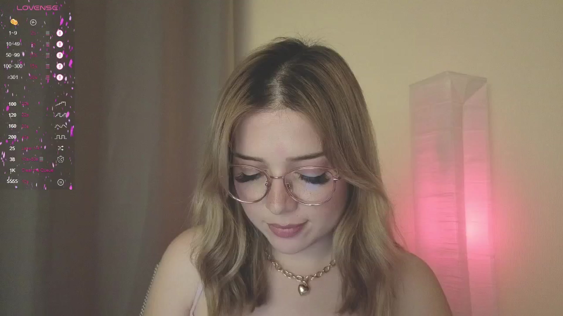 Gallery image thumbnail from cutiee's myfreecams stream on, 05/19/2025, 18:28 image 13 of 20