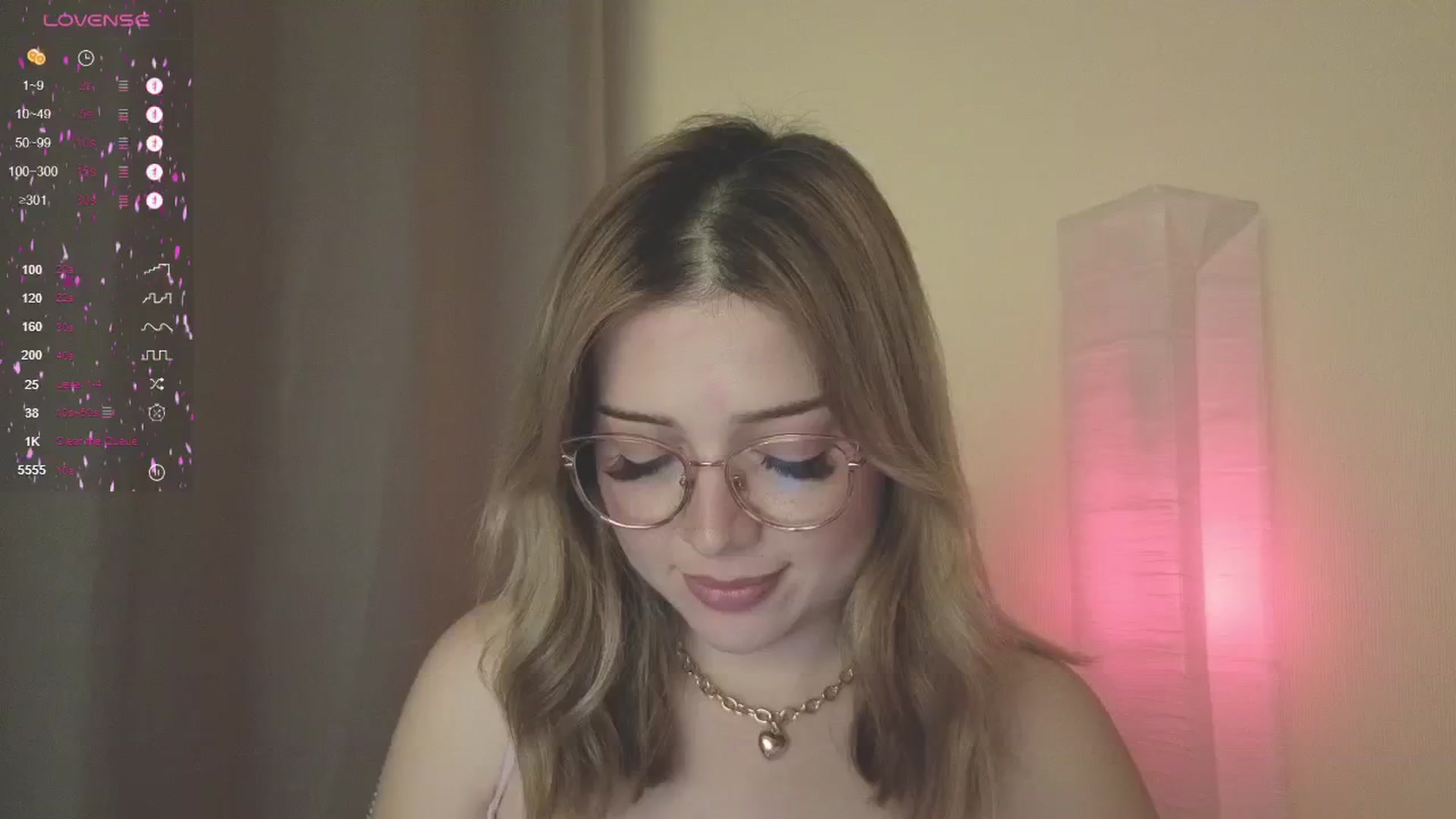 Gallery image thumbnail from cutiee's myfreecams stream on, 05/19/2025, 18:28 image 17 of 20
