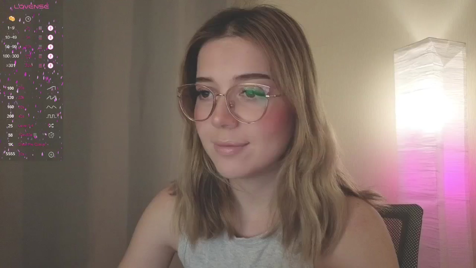 Gallery image thumbnail from cutiee's myfreecams stream on, 05/20/2025, 20:42 image 6 of 20