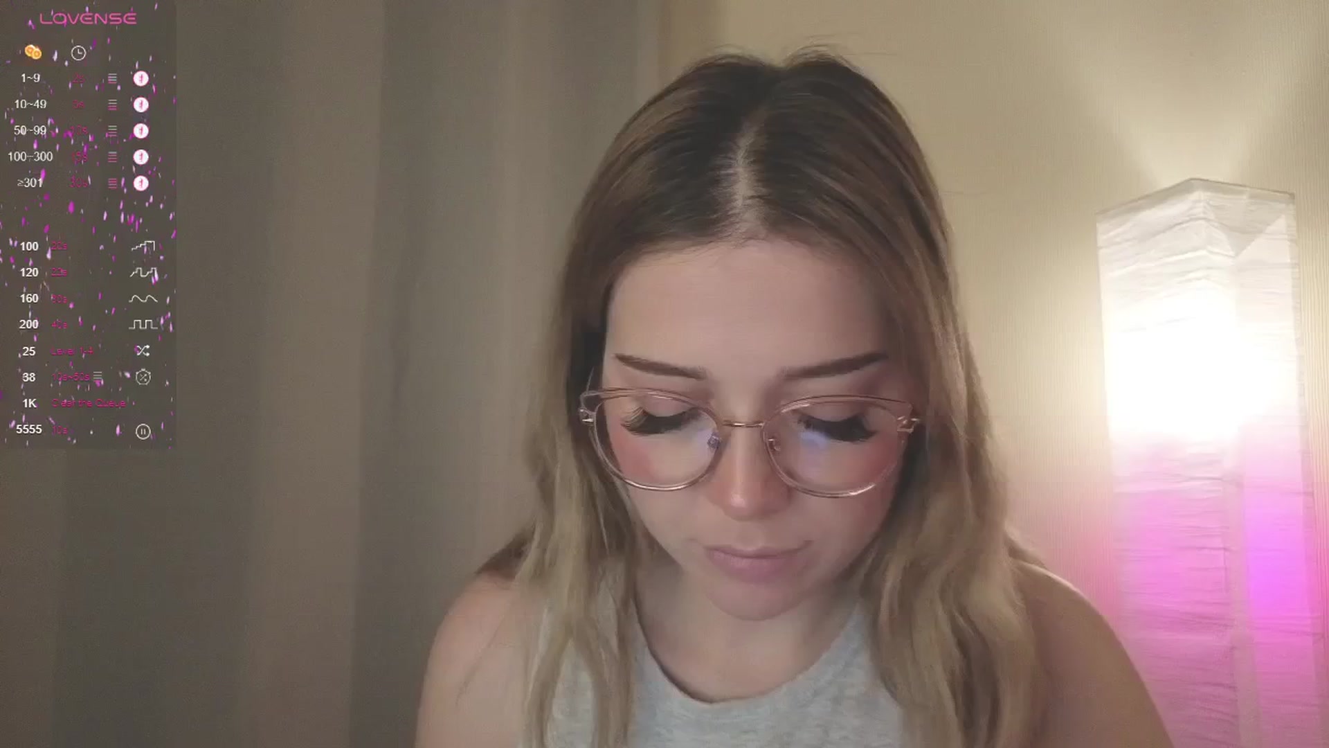 Gallery image thumbnail from cutiee's myfreecams stream on, 05/20/2025, 20:42 image 15 of 20