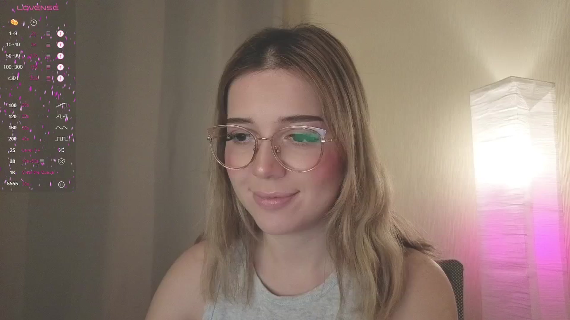 Gallery image thumbnail from cutiee's myfreecams stream on, 05/20/2025, 20:42 image 18 of 20