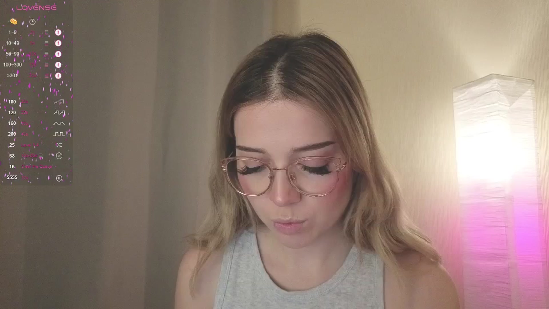 Gallery image thumbnail from cutiee's myfreecams stream on, 05/20/2025, 20:42 image 13 of 20