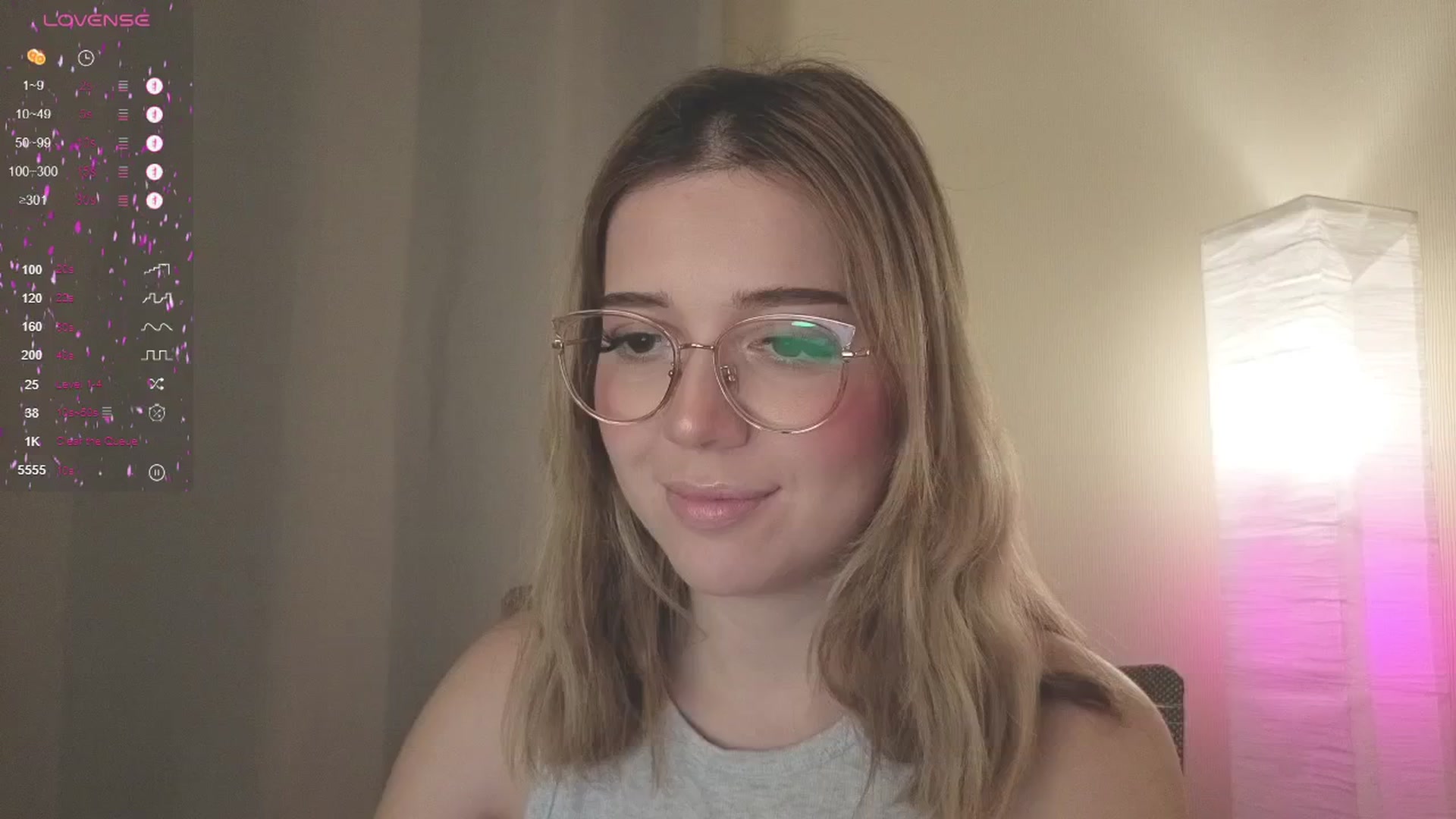 Gallery image thumbnail from cutiee's myfreecams stream on, 05/20/2025, 20:42 image 19 of 20