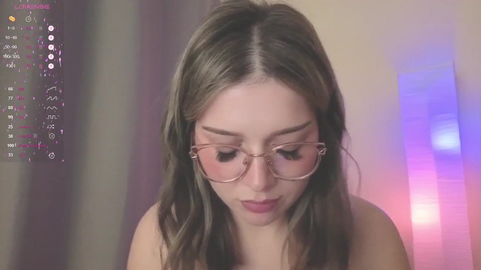 Gallery image thumbnail from cutiee's myfreecams stream on, 05/25/2025, 11:39 image 9 of 20