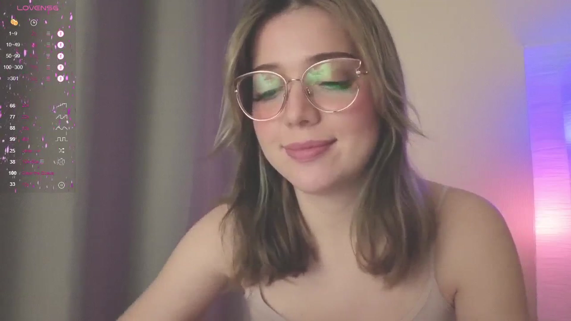 Gallery image thumbnail from cutiee's myfreecams stream on, 05/25/2025, 12:26 image 10 of 20