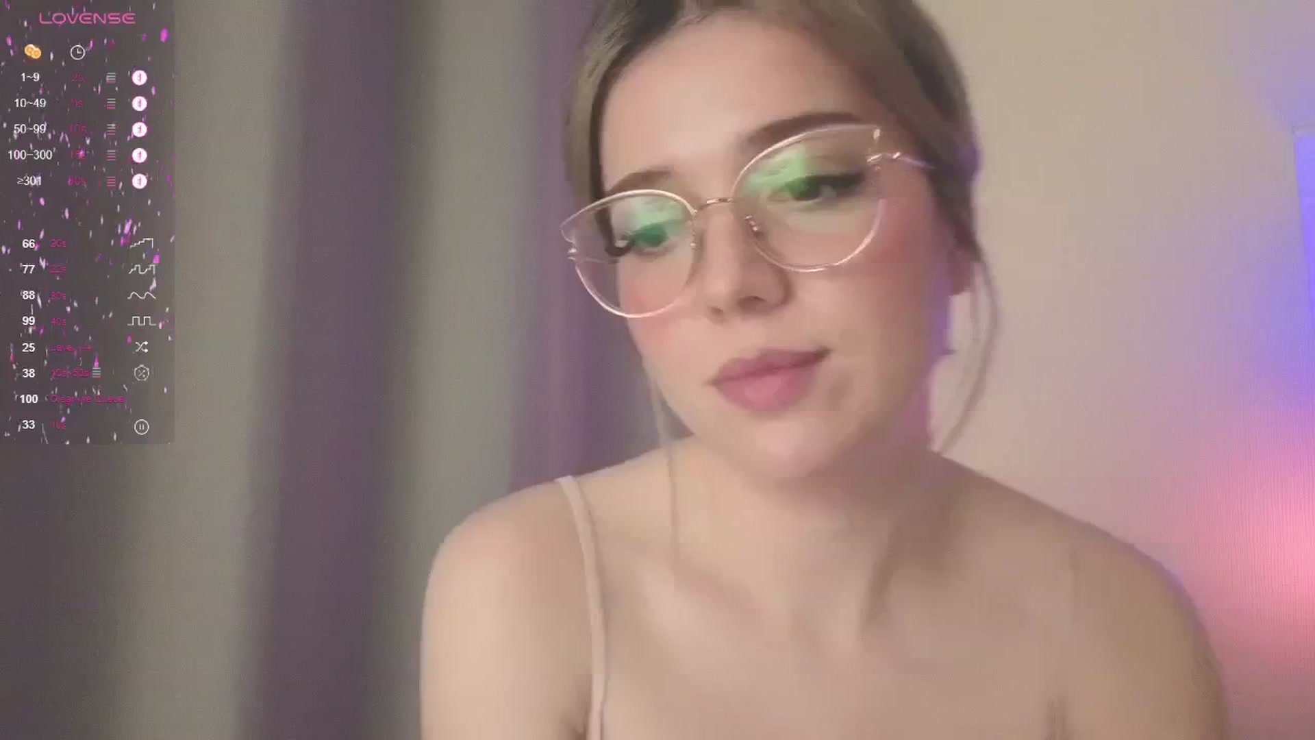 Gallery image thumbnail from cutiee's myfreecams stream on, 05/25/2025, 13:58 image 12 of 20